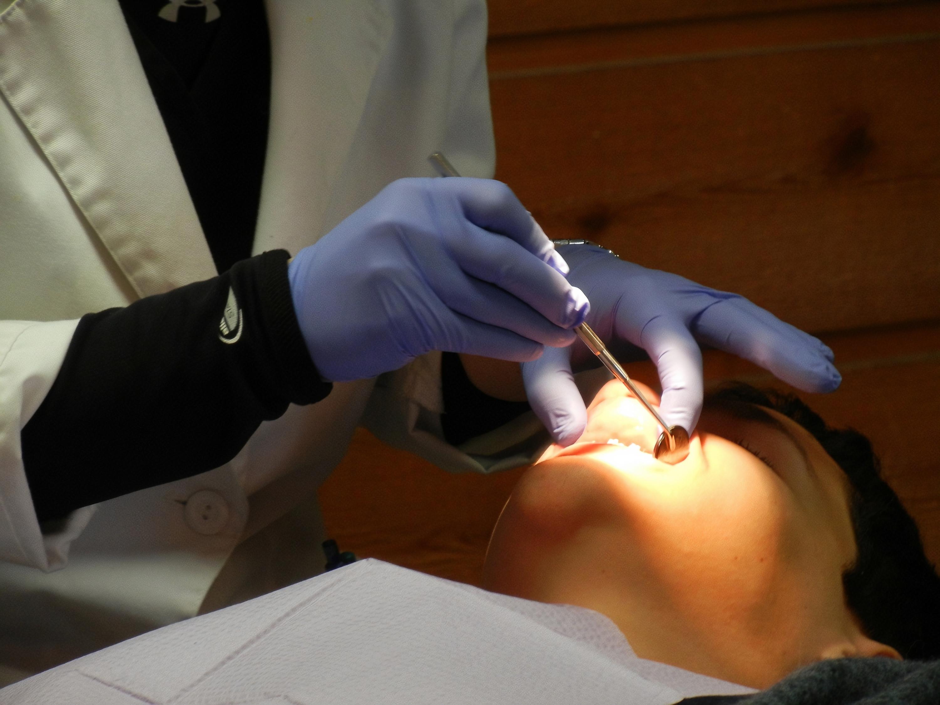 dentist in ukraine works with foreign 